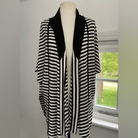 Joseph Ribkoff Black/White Striped Asymmetric Lagenlook cape Size S/M -W66” L28” - Picture 3 of 9